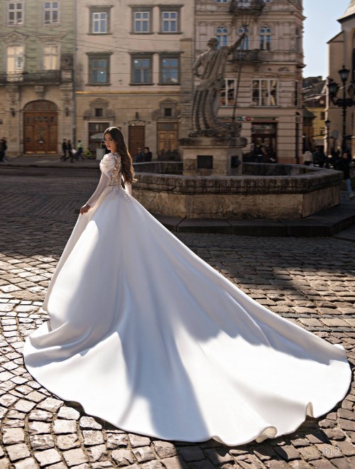 https://www.sposa-lia.com/images/stories/virtuemart/product/412       (4).jpg
